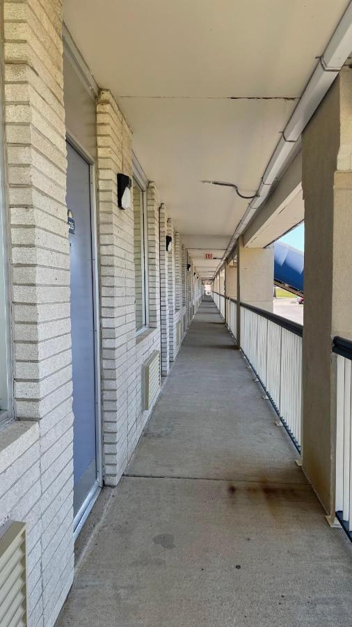 Hotel Days By Wyndham South Salina