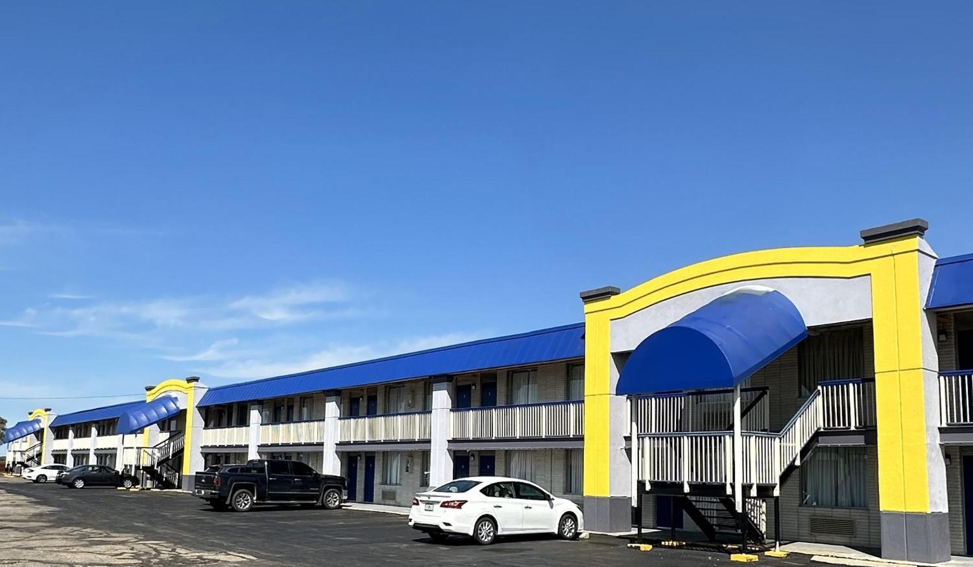 Hotel Days By Wyndham South 2*